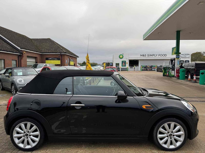 MINI Convertible Cooper - U10002224