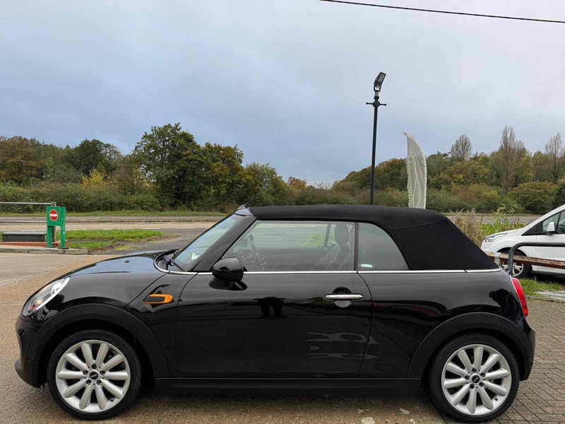 MINI Convertible Cooper - U10002224