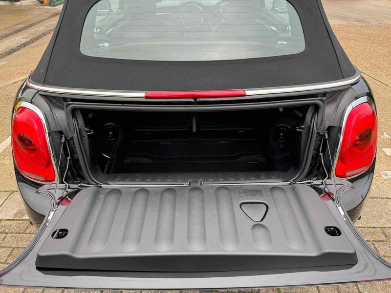 MINI Convertible Cooper - U10002224