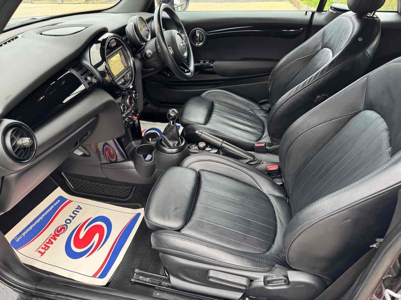 MINI Convertible Cooper - U10002224