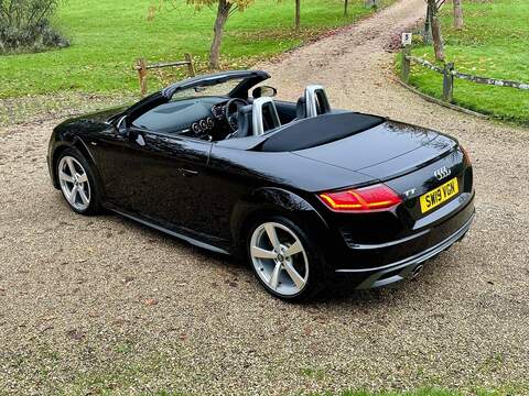 Audi TT TFSI S line - U10002247