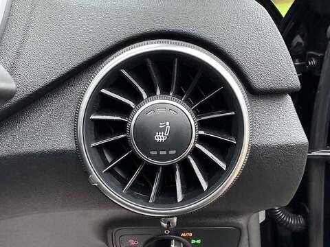 Audi TT TFSI S line - U10002247