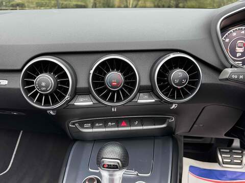 Audi TT TFSI S line - U10002247