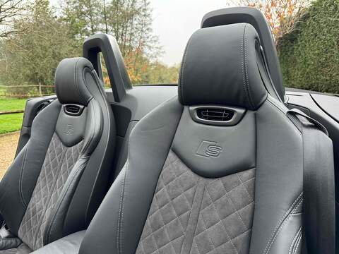 Audi TT TFSI S line - U10002247