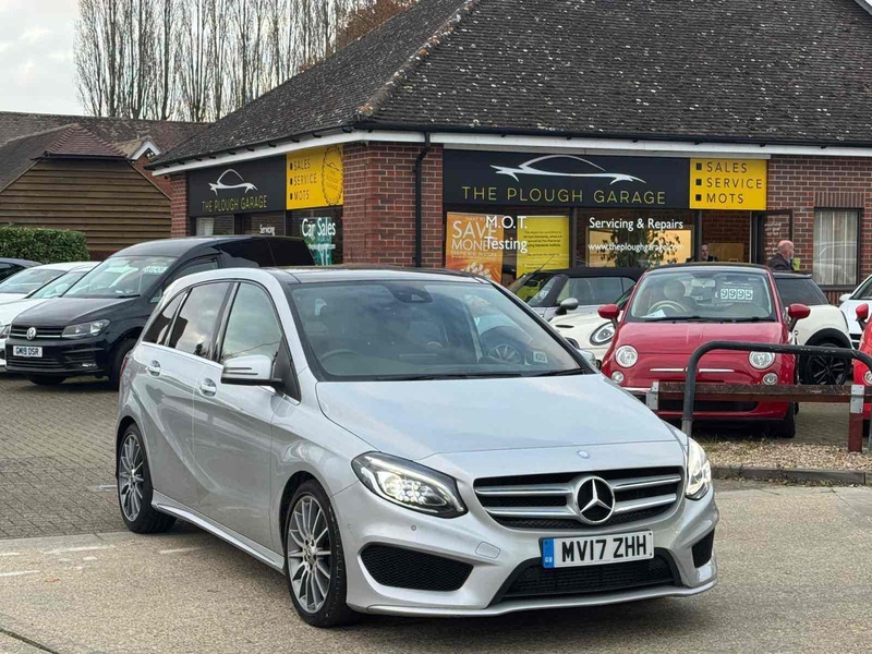 Mercedes-Benz B Class B180d AMG Line - U10002251