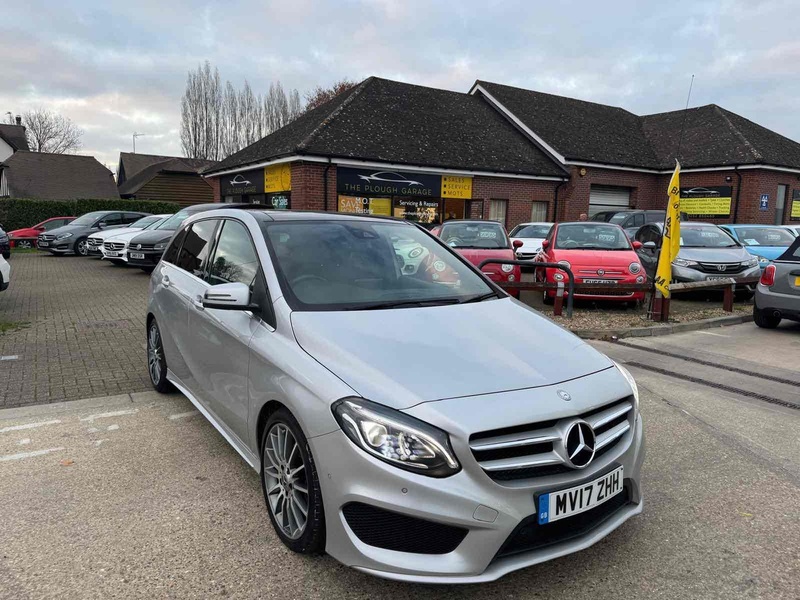 Mercedes-Benz B Class B180d AMG Line - U10002251