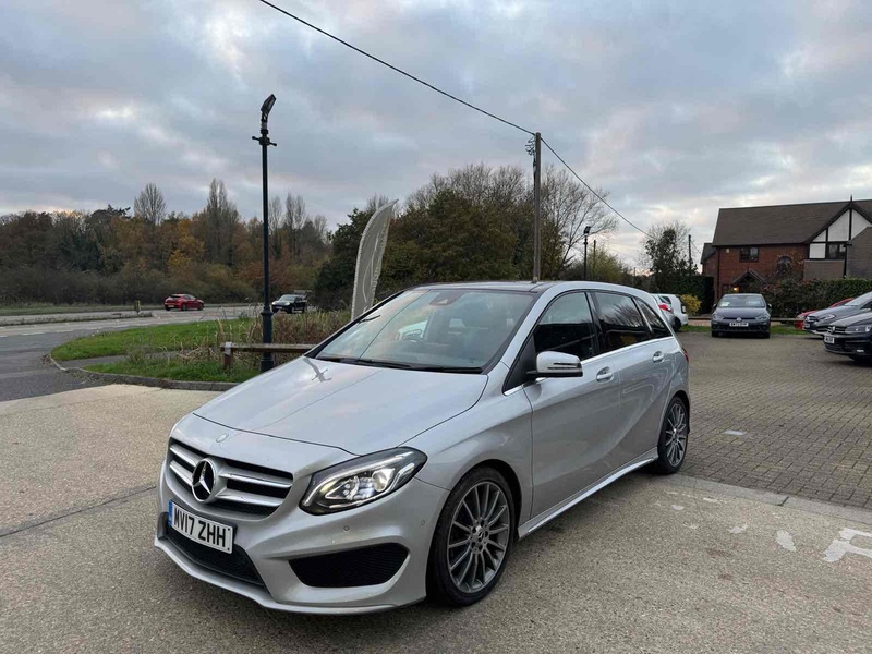 Mercedes-Benz B Class B180d AMG Line - U10002251