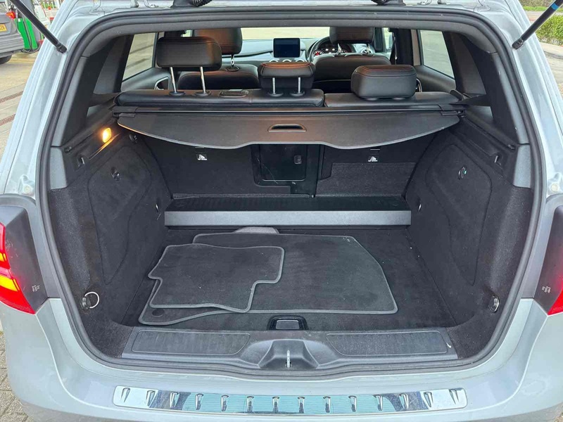 Mercedes-Benz B Class B180d AMG Line - U10002251