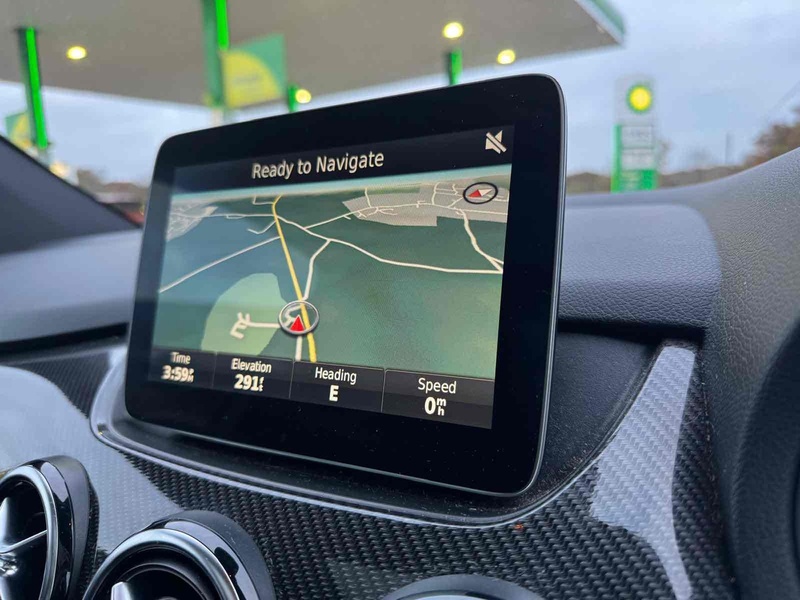 Mercedes-Benz B Class B180d AMG Line - U10002251