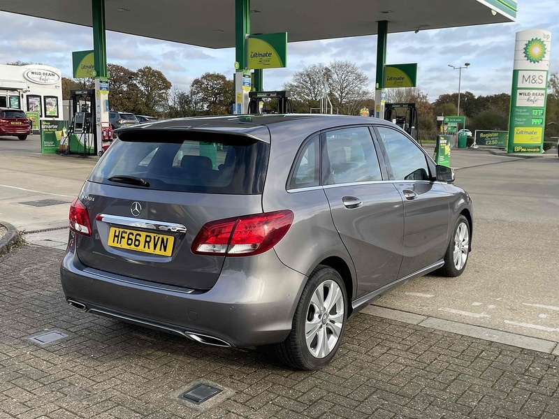 Mercedes-Benz B Class B200d Sport - U10002268