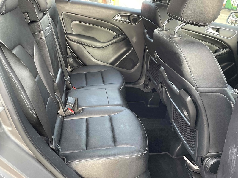 Mercedes-Benz B Class B200d Sport - U10002268