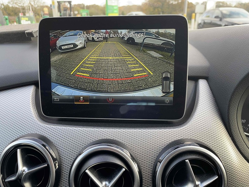 Mercedes-Benz B Class B200d Sport - U10002268