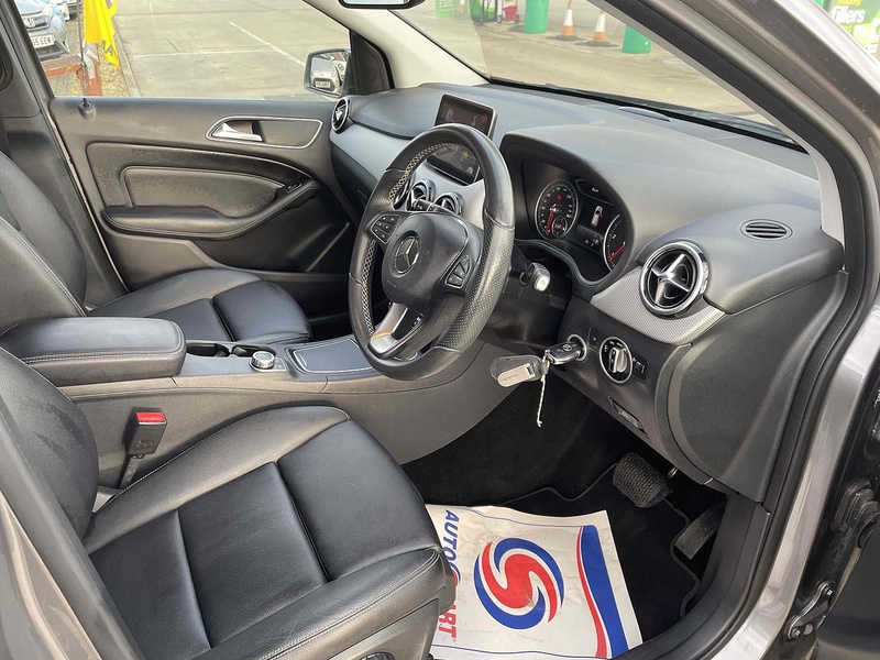 Mercedes-Benz B Class B200d Sport - U10002268