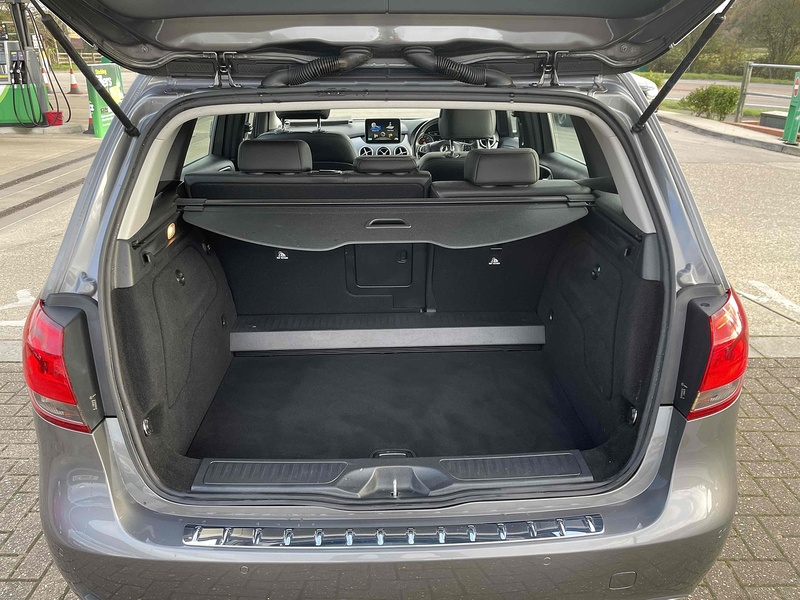 Mercedes-Benz B Class B200d Sport - U10002268