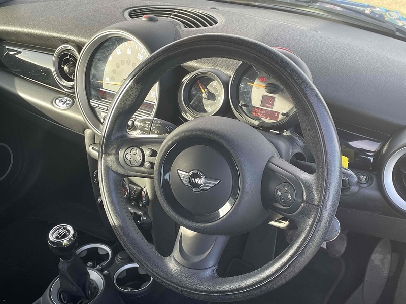 MINI Convertible Cooper - U10002284