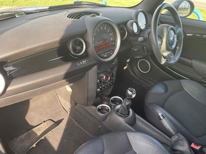 MINI Convertible Cooper - U10002284