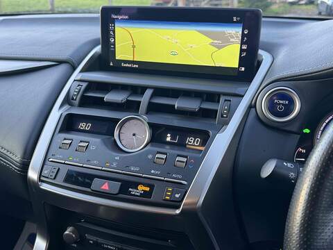 Lexus NX 2.5 300h F Sport E-CVT 4WD Euro 6 (s/s) 5dr - U10002295