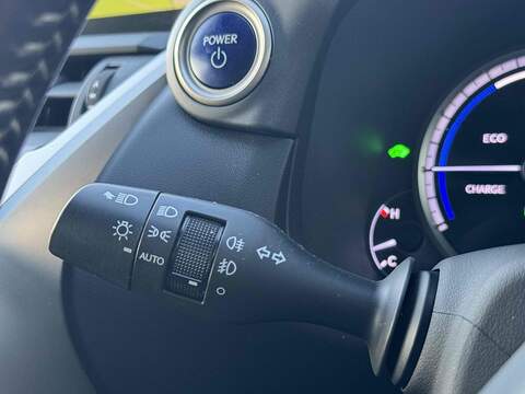 Lexus NX 2.5 300h F Sport E-CVT 4WD Euro 6 (s/s) 5dr - U10002295