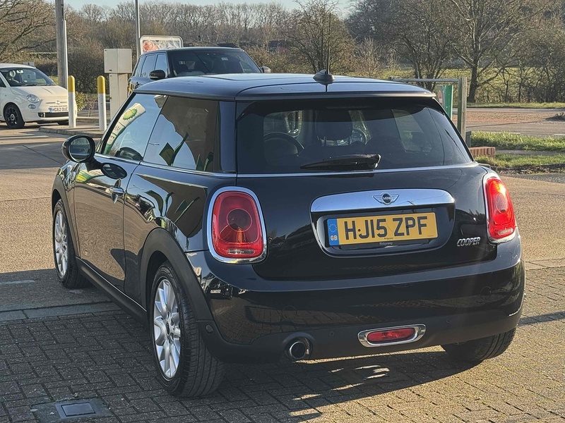 MINI Hatch Hatch 1.5 Cooper Auto Euro 6 (s/s) 3dr - U10002389