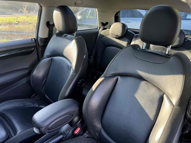 MINI Hatch Hatch 1.5 Cooper Auto Euro 6 (s/s) 3dr - U10002389