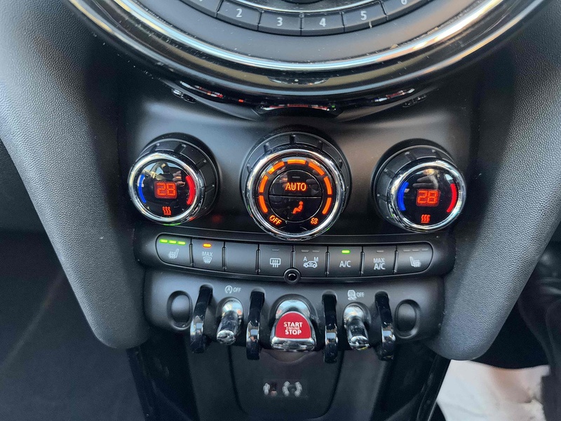 MINI Hatch Hatch 1.5 Cooper Auto Euro 6 (s/s) 3dr - U10002389