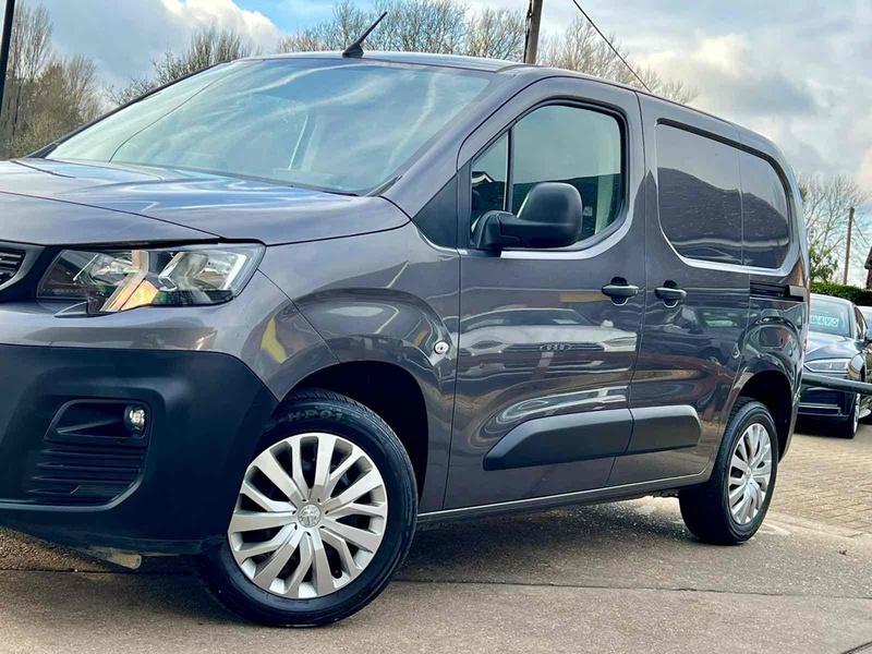 Peugeot Partner BlueHDi 1000 Professional Premium - U10002397
