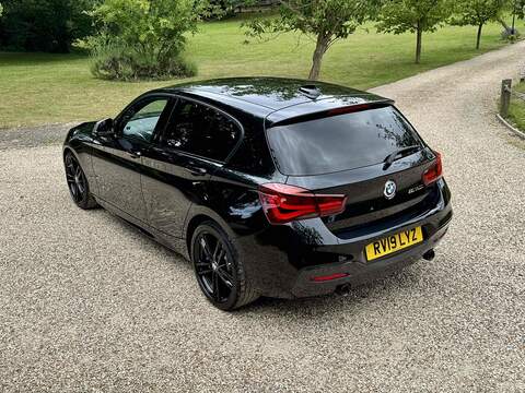 BMW 1 Series 3.0 M140i Shadow Edition Auto Euro 6 (s/s) 5dr - U10002430
