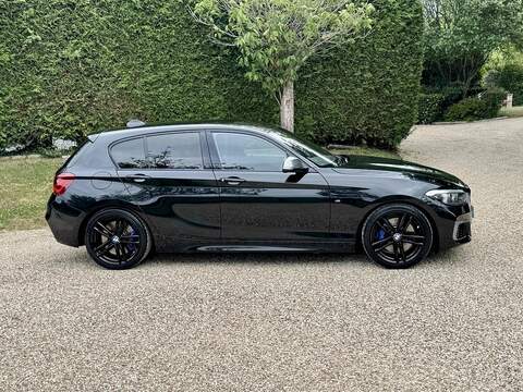 BMW 1 Series 3.0 M140i Shadow Edition Auto Euro 6 (s/s) 5dr - U10002430