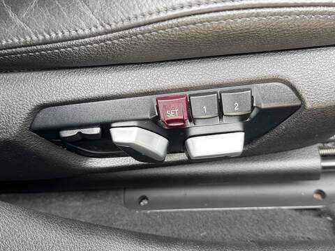 BMW 1 Series 3.0 M140i Shadow Edition Auto Euro 6 (s/s) 5dr - U10002430