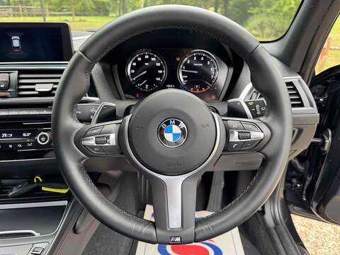 BMW 1 Series 3.0 M140i Shadow Edition Auto Euro 6 (s/s) 5dr - U10002430