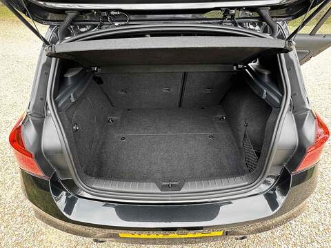 BMW 1 Series 3.0 M140i Shadow Edition Auto Euro 6 (s/s) 5dr - U10002430