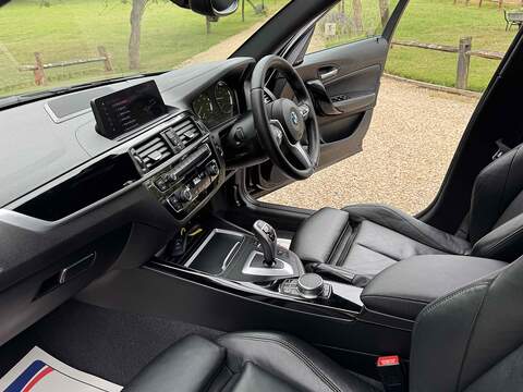 BMW 1 Series 3.0 M140i Shadow Edition Auto Euro 6 (s/s) 5dr - U10002430