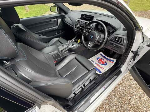 BMW M2 i - U10002434