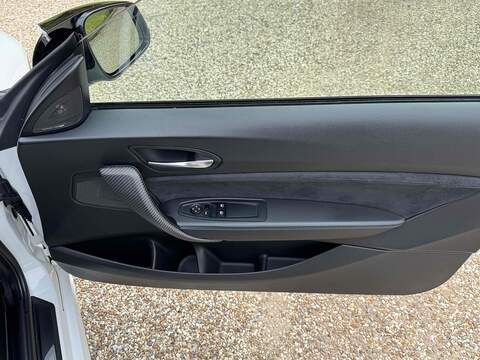 BMW M2 i - U10002434