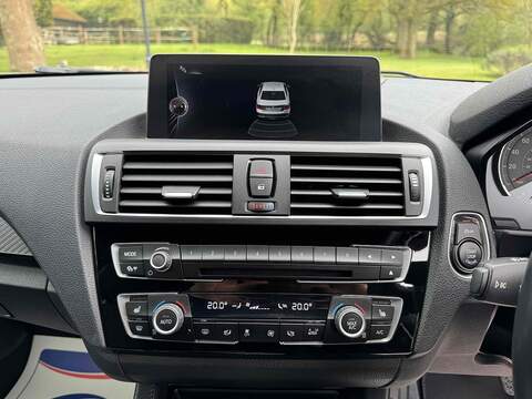 BMW M2 i - U10002434