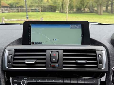 BMW M2 i - U10002434