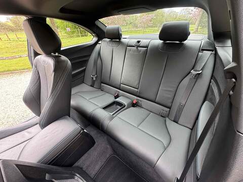 BMW M2 i - U10002434