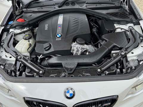 BMW M2 i - U10002434