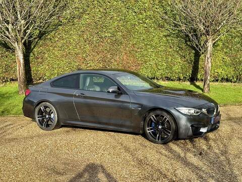 BMW M4 BiTurbo - U10002444