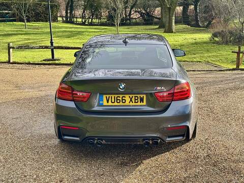 BMW M4 BiTurbo - U10002444