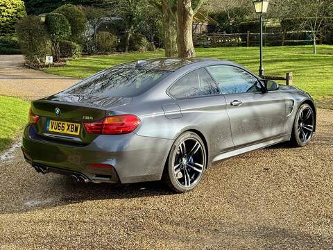 BMW M4 BiTurbo - U10002444