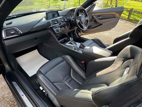 BMW M4 BiTurbo - U10002444