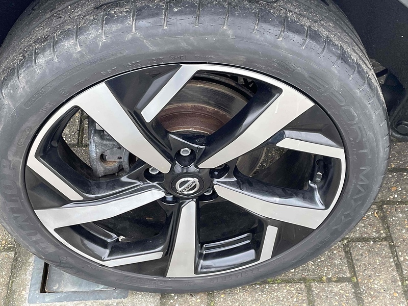 Nissan Qashqai DIG-T Tekna - U10002467