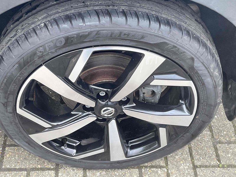 Nissan Qashqai DIG-T Tekna - U10002467