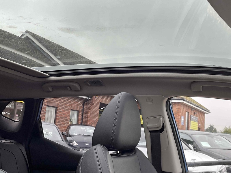 Nissan Qashqai DIG-T Tekna - U10002467