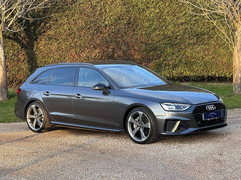 Audi A4 Avant TFSI Black Edition - U10002482