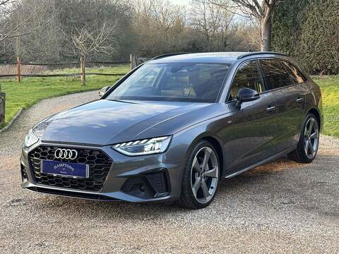 Audi A4 Avant TFSI Black Edition - U10002482