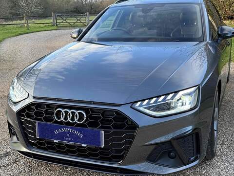 Audi A4 Avant TFSI Black Edition - U10002482