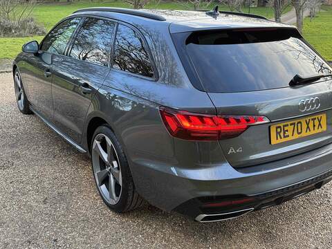 Audi A4 Avant TFSI Black Edition - U10002482