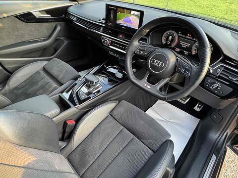 Audi A4 Avant TFSI Black Edition - U10002482